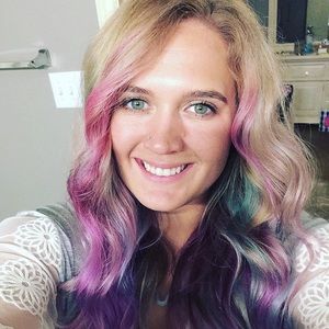 Meet your Posher, Devan